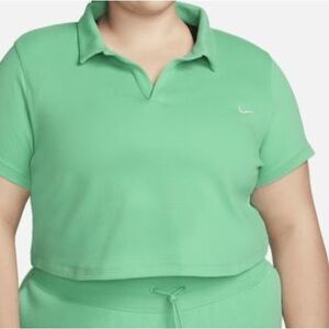 NWT Nike Women’s slim fit plus cropped polo size 1X